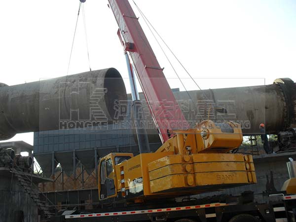 遼寧丹東頁巖陶?；剞D(zhuǎn)窯安裝現(xiàn)場